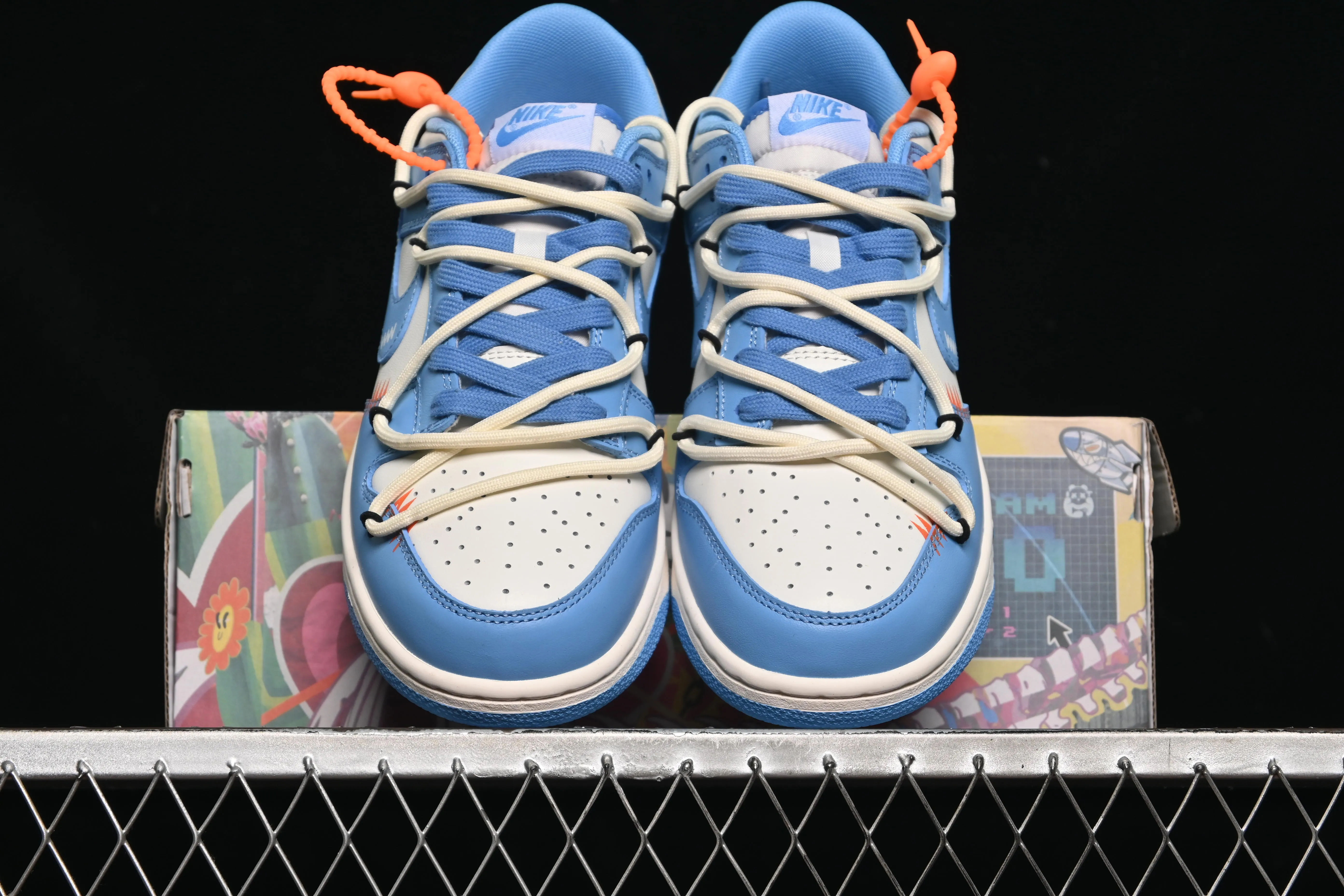 All categories Nk SB Dunk series Nk SB Dunk Low low-top sneakers Nike SB Dunk Low white and blue strap low-top casual sneakers DV0833-113